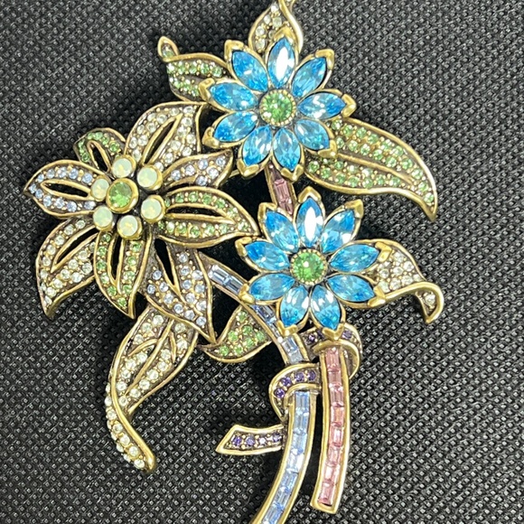 Heidi Daus Brooch Blue Flowers Signed Pin Forget Me Not Bouquet Crystals - Picture 6 of 14